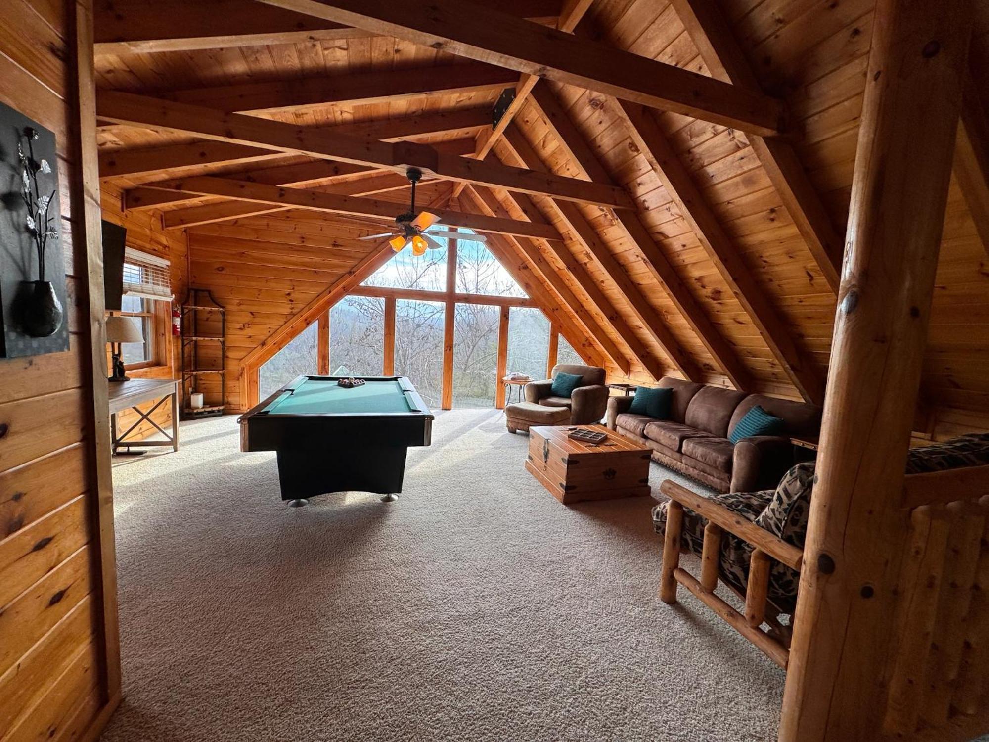 פיג'ן פורג' Smoky Paws - Exceptional Cabin, Stunning Mountain Views, Hot Tub, Tranquil, Gigabit Internet, Free L2 Ev מראה חיצוני תמונה